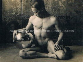 Homme à la boule Homme à la boule