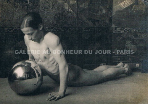 Homme à la boule Homme à la boule
