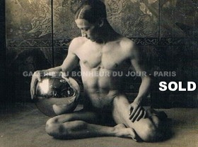 Homme à la boule Homme à la boule
